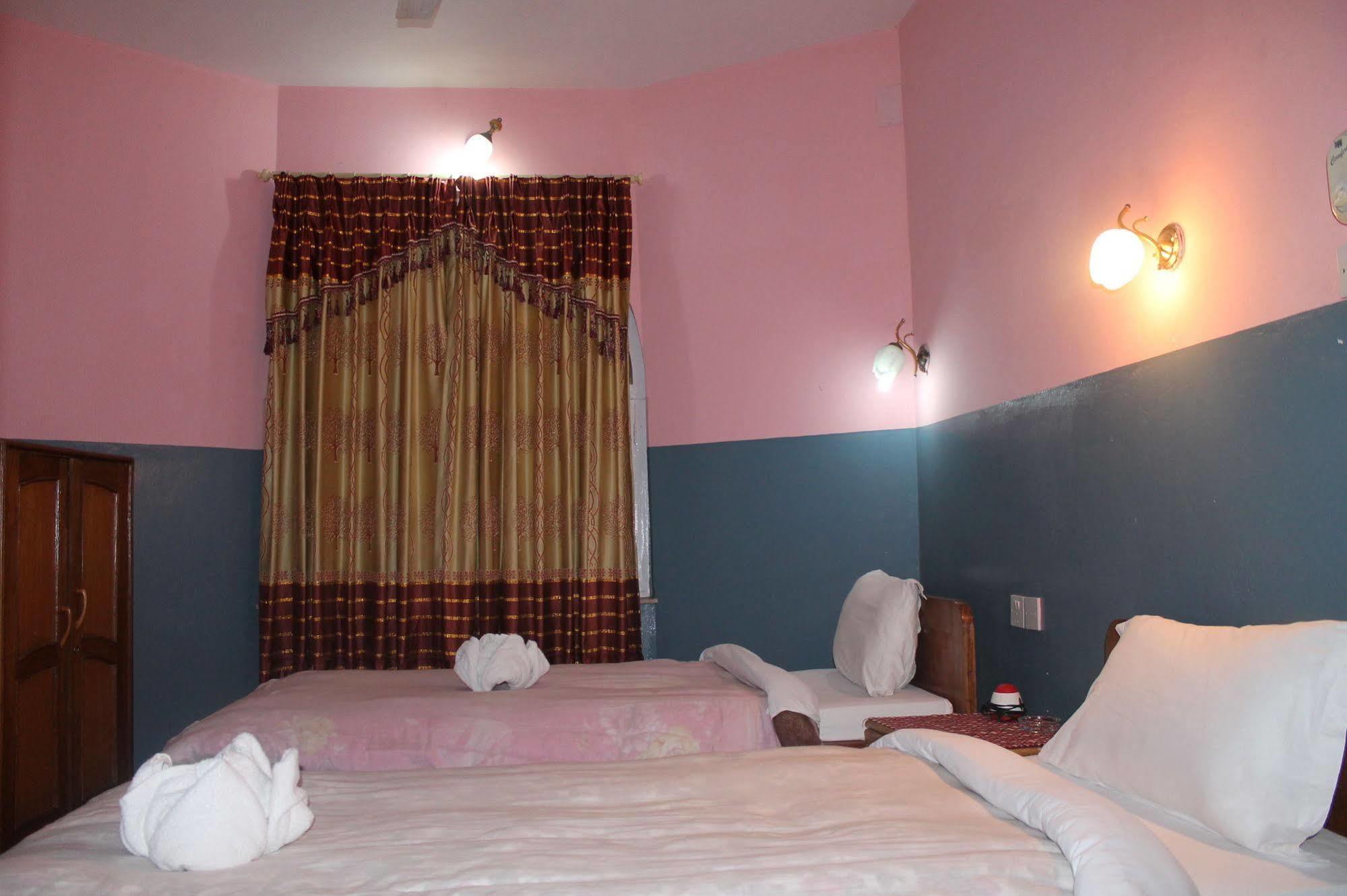 Hotel Fishtail Villa Pokhara Exterior foto